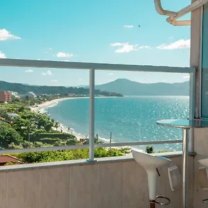 https://mergulho-no-mar-de-jurere-com-vista-lateral.santa-catarina-brasil.com