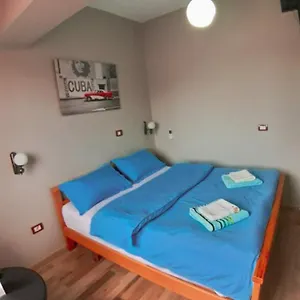 https://elisabet-tirana.albaniahotels.org